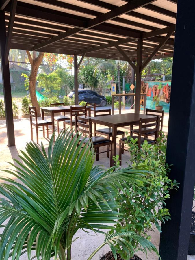Montra Long Beach Bungalows Koh Lanta Exterior photo