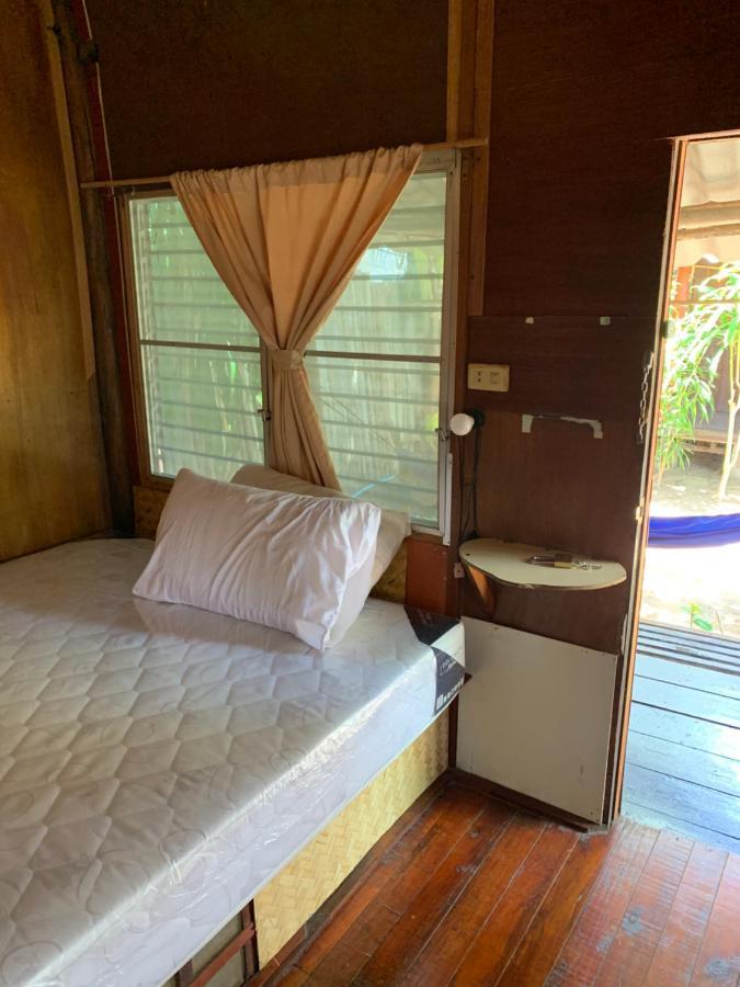 Montra Long Beach Bungalows Koh Lanta Exterior photo